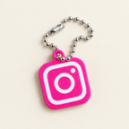 Instagram-sleutelhanger met rustige achtergrond