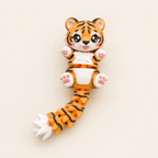 Tijger toy op warm gebroken witte achtergrond